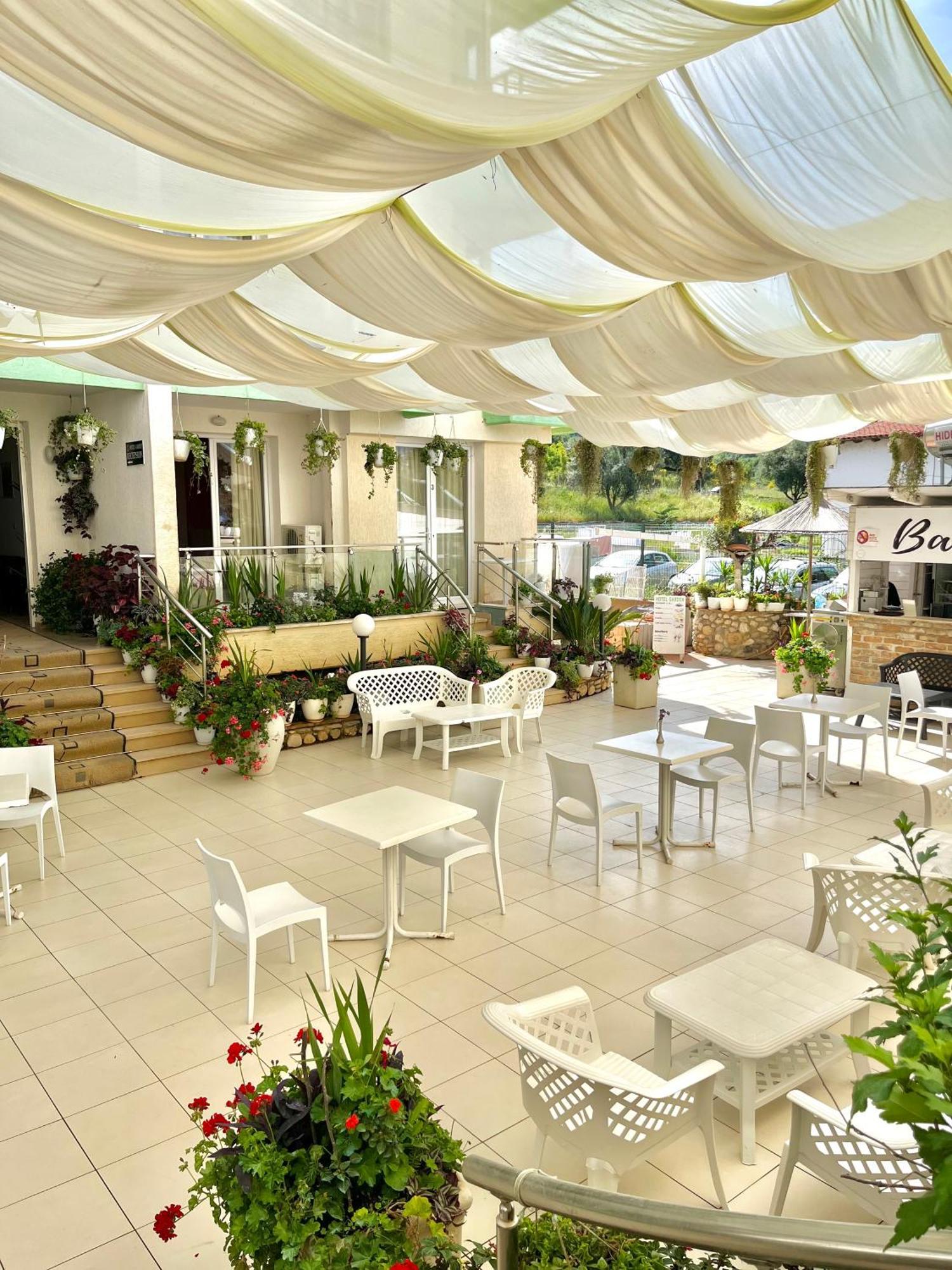 Hotel Garden Radhimë Eksteriør bilde
